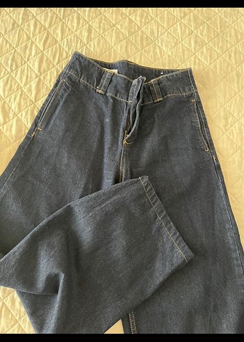Kadın Lacivert Geniş Kesim Kemerli Kot Pantolon