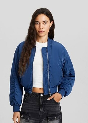 Bershka crop mont