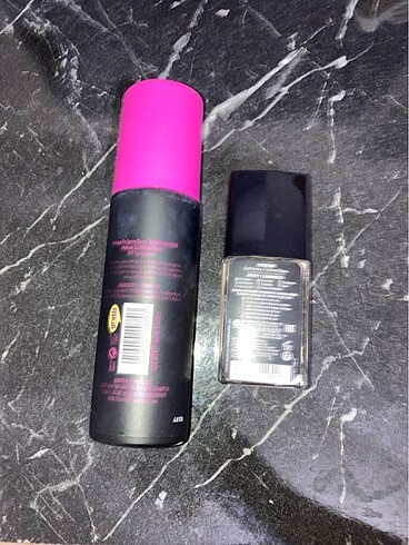 Wet n wild sabitleyici ve fondoten