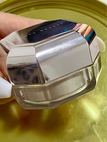 Fenty Beauty Fenty Beauty Pudra