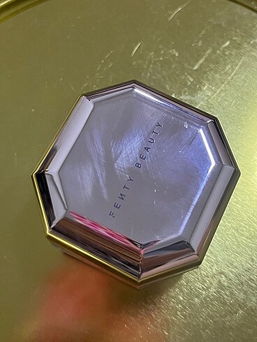Fenty Beauty Pudra
