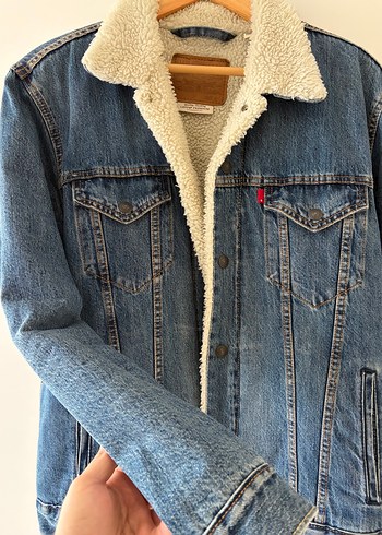 Levis İci Tuylu Kot Mont