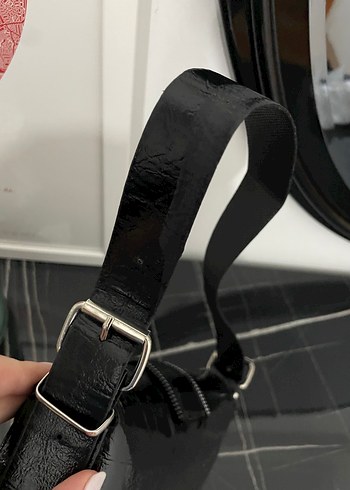 Siyah Deri Yılan Desenli Tokalı Kadın Çanta - Görsel 2