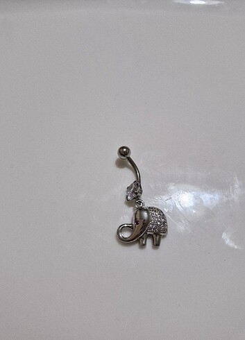 Fil modeli göbek piercingi - Görsel 2