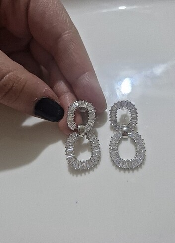 Beden Xuping baget taşlı küpe