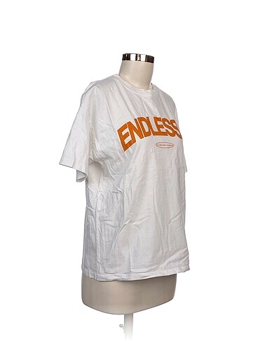 Pull and Bear Pull and Bear T-shirt %70 İndirimli.
