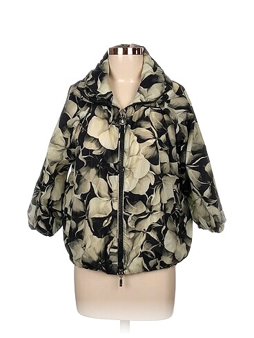 Moncler Ceket %70 İndirimli.