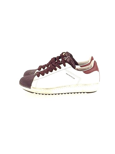 Moncler Spor Ayakkabı %70 İndirimli.