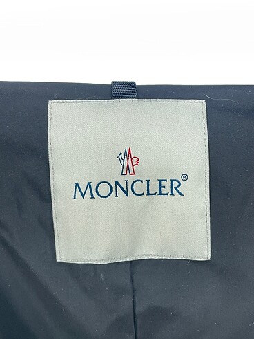 universal Beden siyah Renk Moncler Ceket %70 İndirimli.
