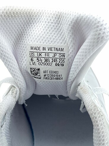38,5 Beden beyaz Renk Adidas Spor Ayakkabı %70 İndirimli.