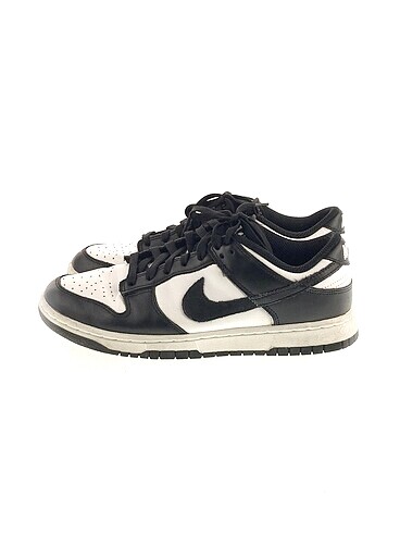 Nike Spor Ayakkabı %70 İndirimli.