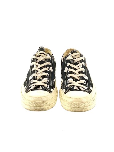 40 Beden Converse Spor Ayakkabı %70 İndirimli.