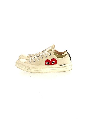 Converse Spor Ayakkabı %70 İndirimli.