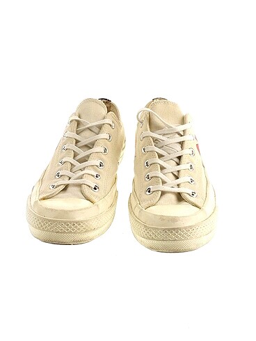 39 Beden Converse Spor Ayakkabı %70 İndirimli.