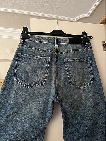 36 Beden stradivarius D98 jean