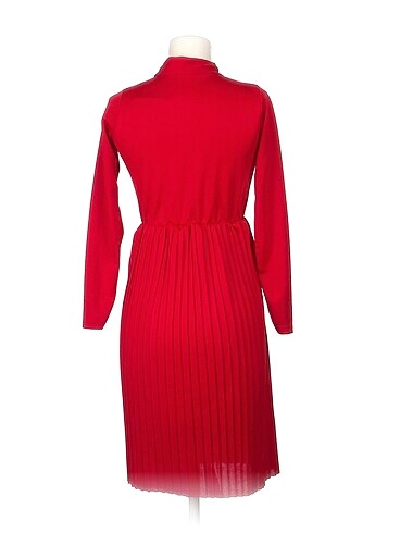 s Beden PreLoved Kısa Elbise %70 İndirimli.