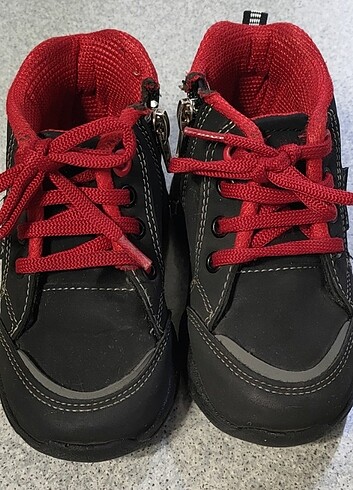 Kinetik Bebek Bot 23 Numara