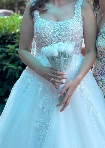 40 Beden beyaz Renk A kesim gelinlik oleg cassini duvağı ile beraber