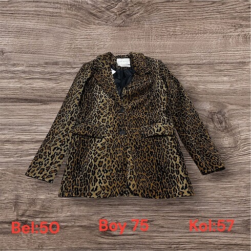 Hiç kullanılmadı sıfır bayan desenli blazer çeket