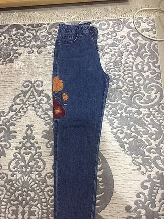 mom jean