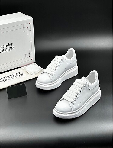 ALEXANDER MCQUEEN BEYAZ