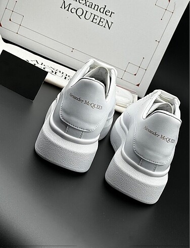 37 Beden ALEXANDER MCQUEEN BEYAZ