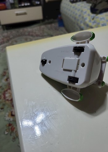 Renkli Yeşil Uzay Temalı Aksiyon Figürü buzzy - Görsel 5