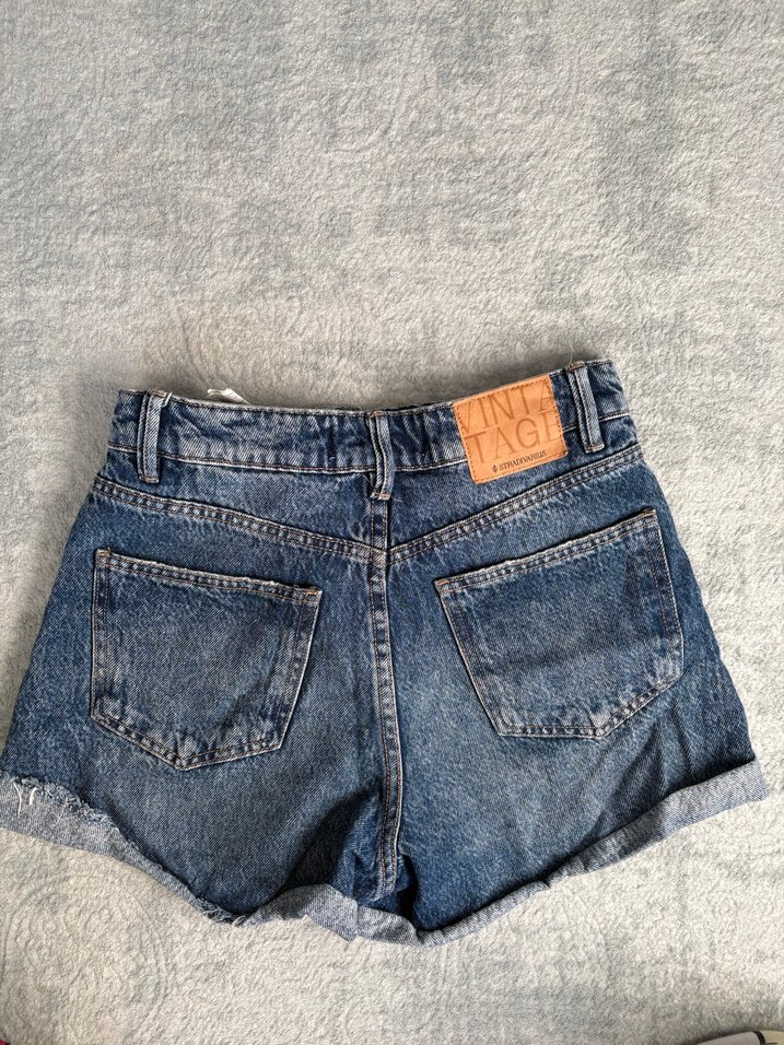 Gri Düğmeli Mini Denim Şort - Görsel 2