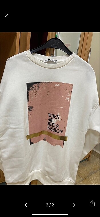 sweatshirt