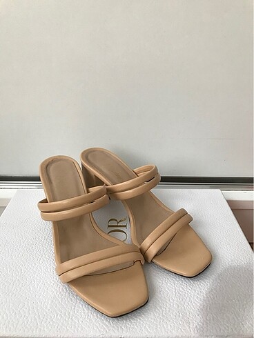 Nişantaşı Shoes topuklu terlik