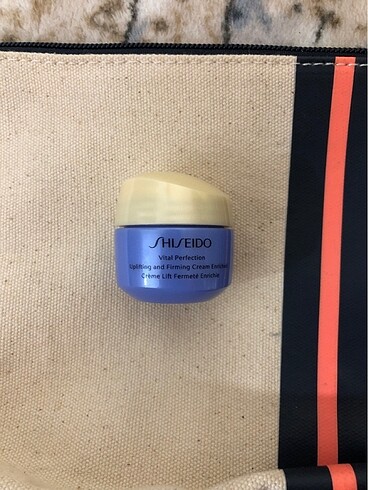 Shiseido Vital Perfection Uplifting And Firming Cream Enriched 1