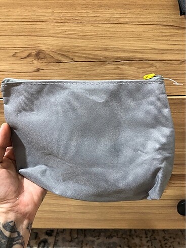 Diğer su geçirmez makyaj çantası