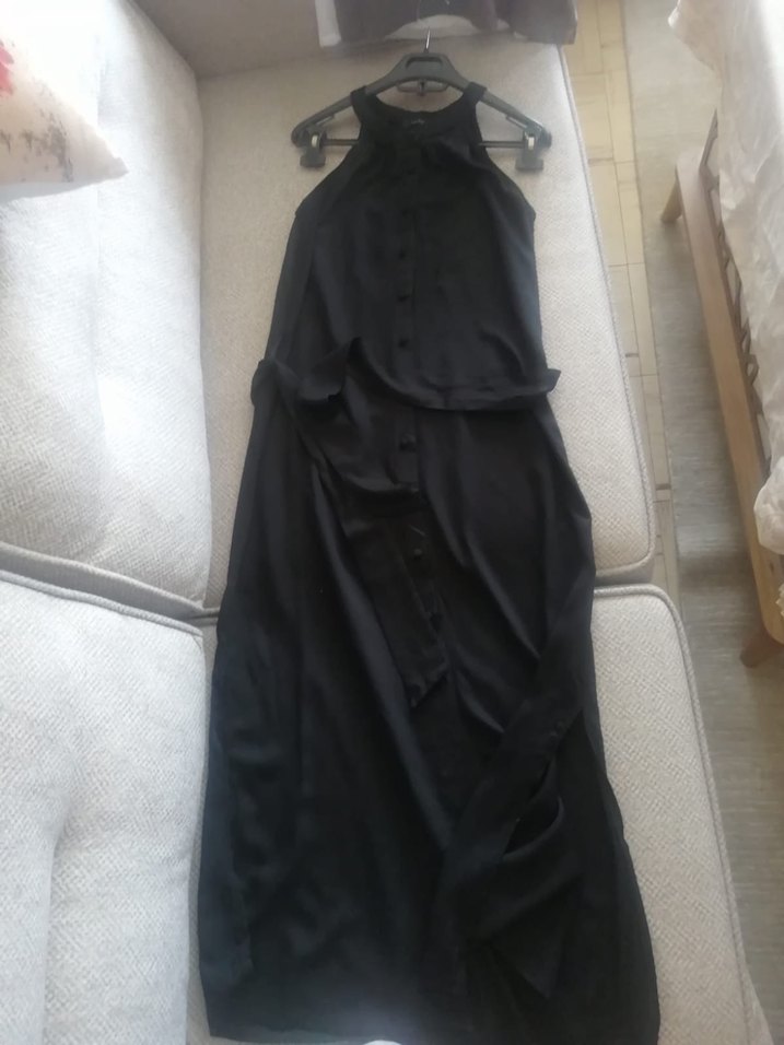 Siyah Uzun Kollarsız Yüksek Yakalı Saten Elbise - Görsel 3