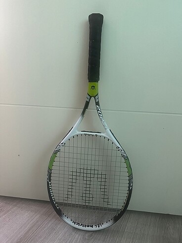 Hattrick T-202 Tenis Raketi