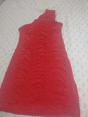 Tek omuz kırmızı elbise 
