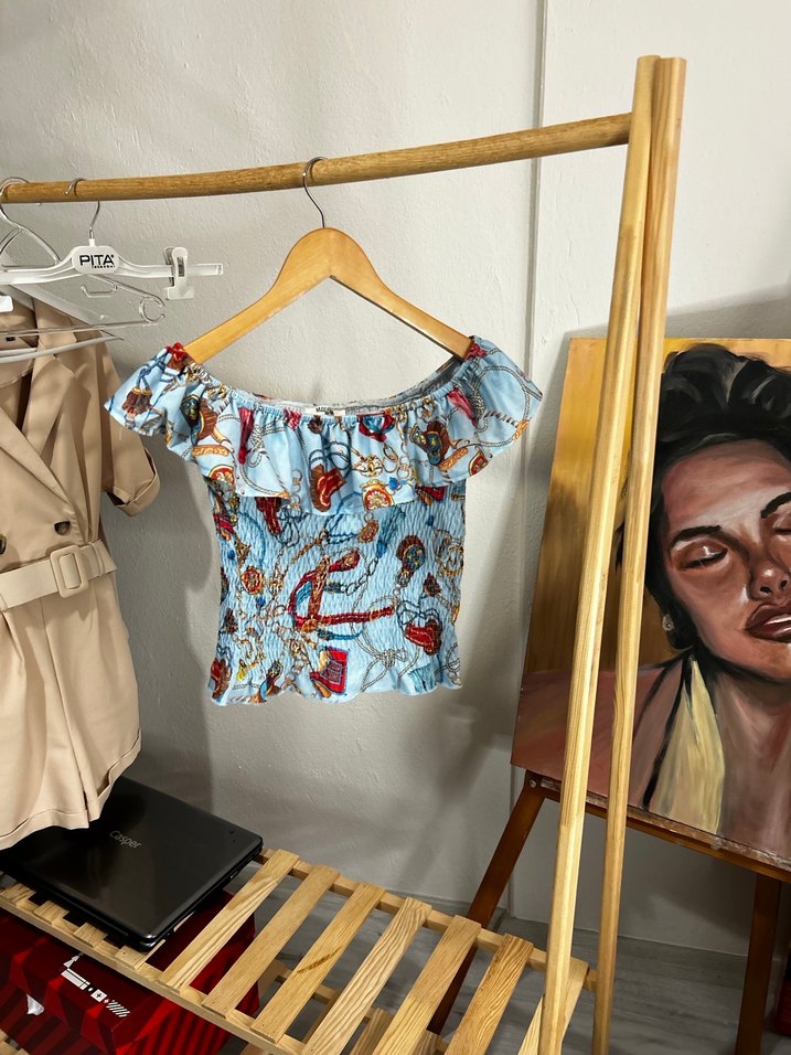 Mavi Desenli Drapeli Straplez Bluz - Görsel 2