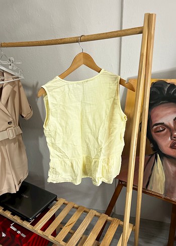 Sarı Kolsuz Fırfırlı Keten Bluz - Görsel 2