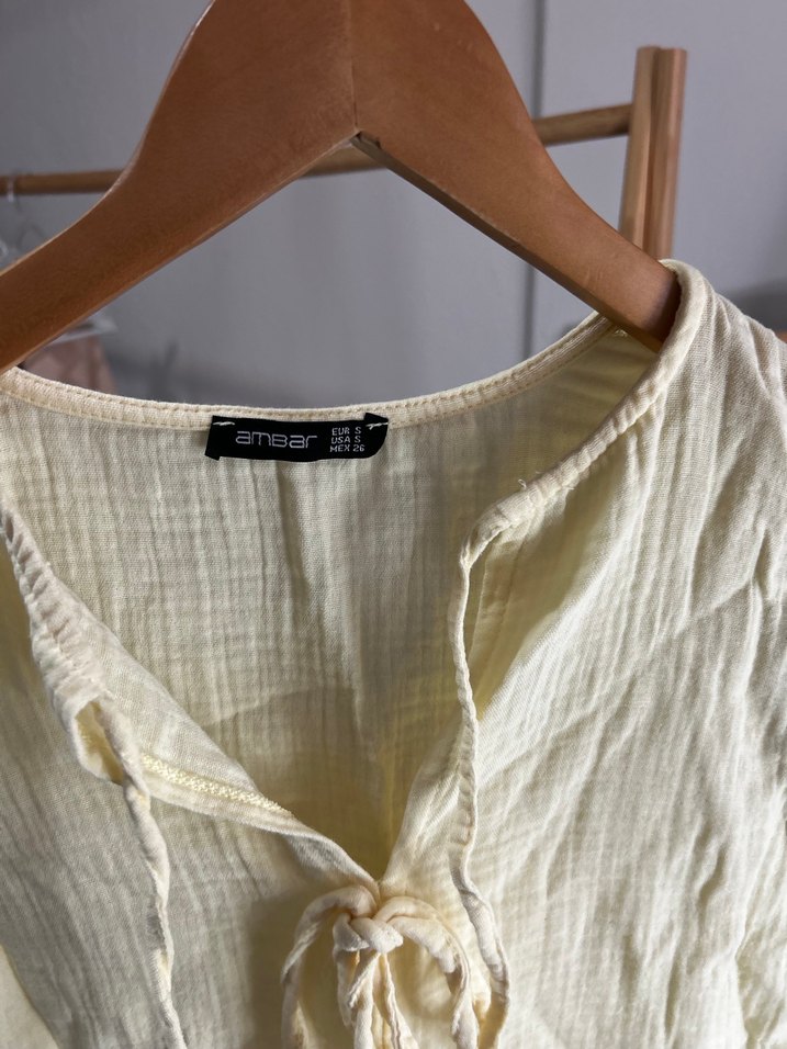 Sarı Kolsuz Fırfırlı Keten Bluz - Görsel 5