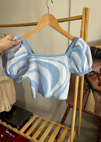 Mavi Piliseli Kısa Bağlama Desenli Bluz - Görsel 3