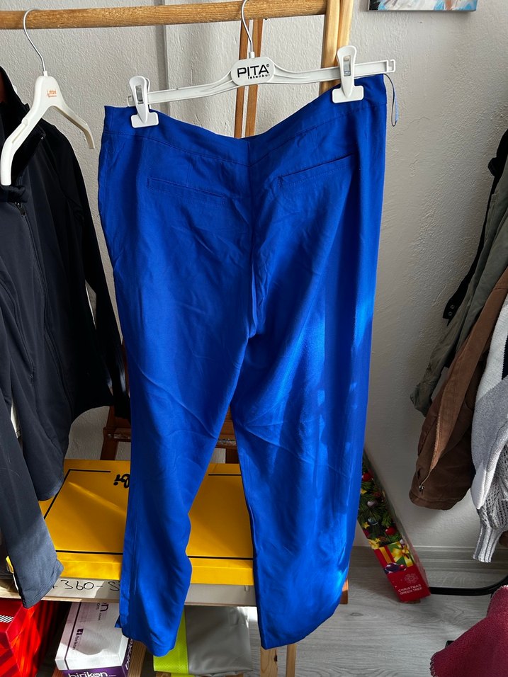 Kadın Mavi Midi Saten Kemerli Bol Pantolon - Görsel 2