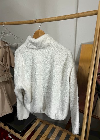 Beyaz Yüksek Yakalı Kadın Sweat - Görsel 2