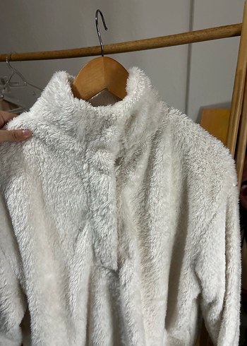 Beyaz Yüksek Yakalı Kadın Sweat - Görsel 6