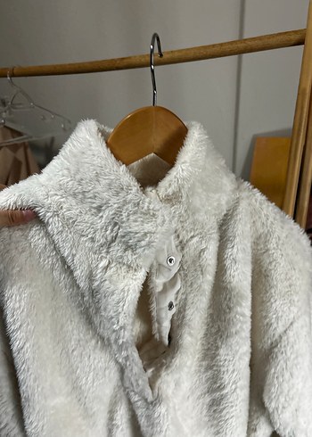 Beyaz Yüksek Yakalı Kadın Sweat - Görsel 5