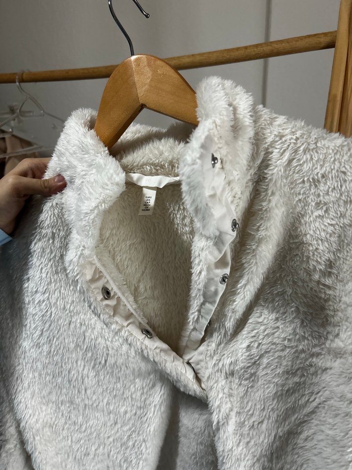 Beyaz Yüksek Yakalı Kadın Sweat - Görsel 4