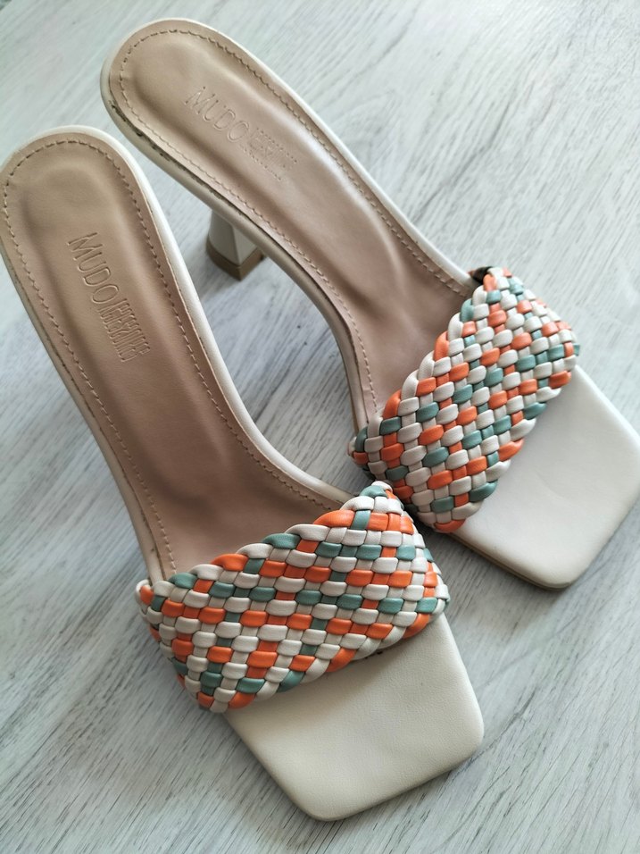 MUDO Pastel Renkli Örgü Bantlı Terlik - Görsel 2