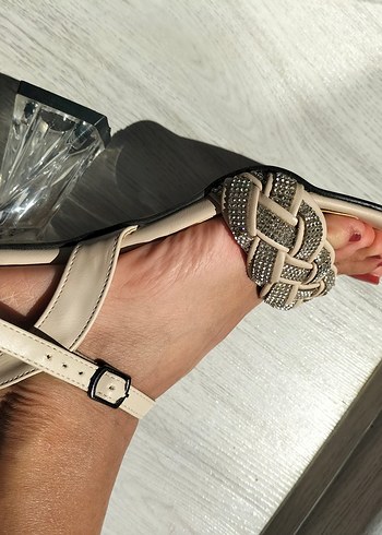 Bej Taşlı Topuklu Kadın Ayakkabı - Görsel 5