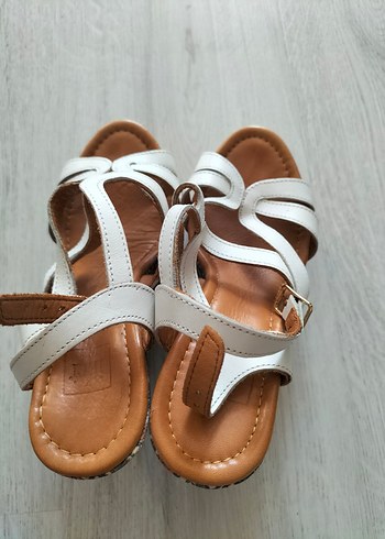 İNCİ Beyaz Desenli Dolgu Topuklu Kadın Sandalet - Görsel 5