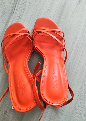 Derimod Turuncu Topuklu Ayakkabı Sandalet - Görsel 8