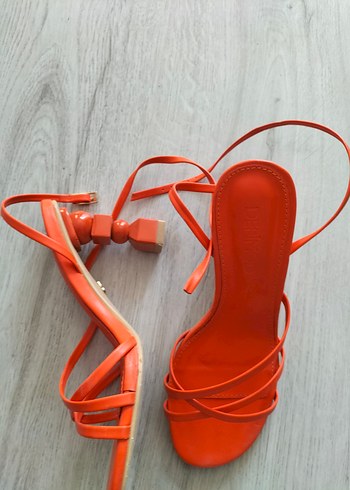 Derimod Turuncu Topuklu Ayakkabı Sandalet - Görsel 7