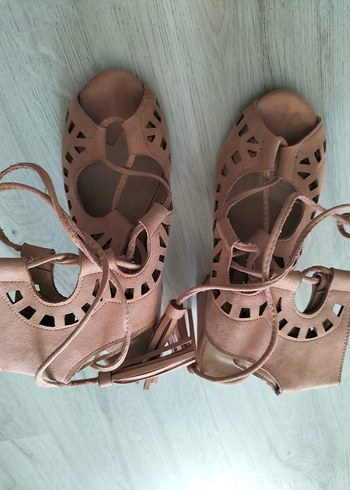 Püsküllü Pembe Süet Kadın Blok Topuklu Sandalet - Görsel 10